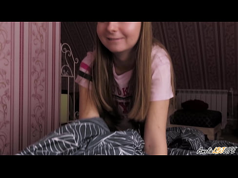 ❤️ Blonde Sucks her Best Friend Deeply και παίρνει σπέρμα στο στόμα της ☑ Ποιότητα πορνό